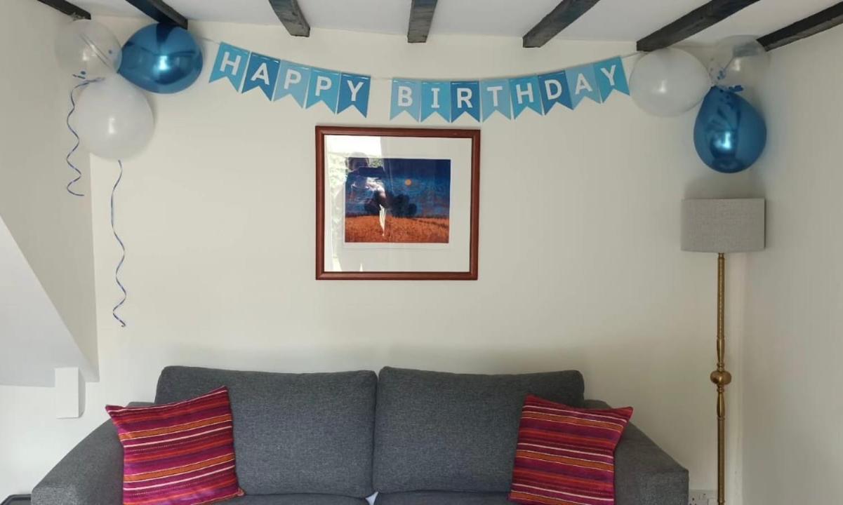 Bryntirion Farmhouse Apartment With Hot Tub Llanfair Caereinion ภายนอก รูปภาพ